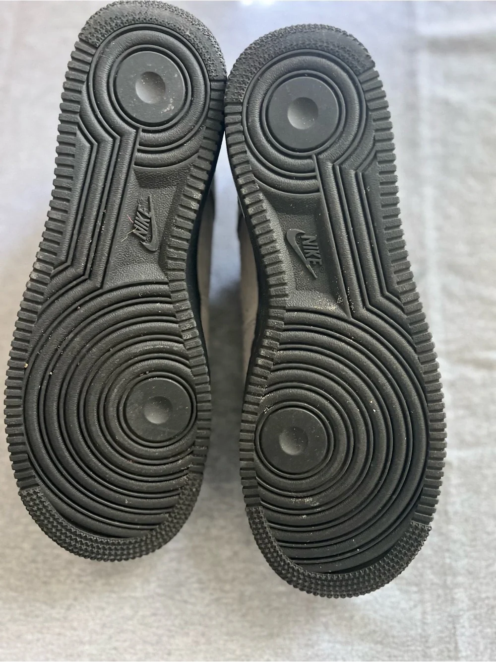 Nike Men’s Suede Sneakers Air Force One in Gray and Black